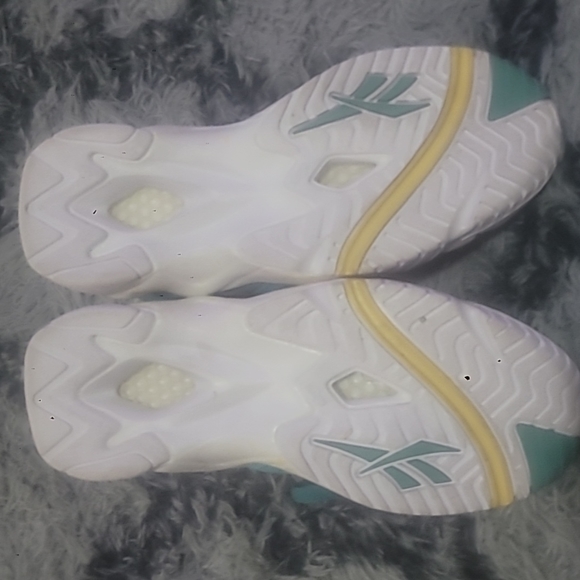 Reebok Kamakazi 2 Big Kids 'Easter' sneakers 👟 - Picture 7 of 9